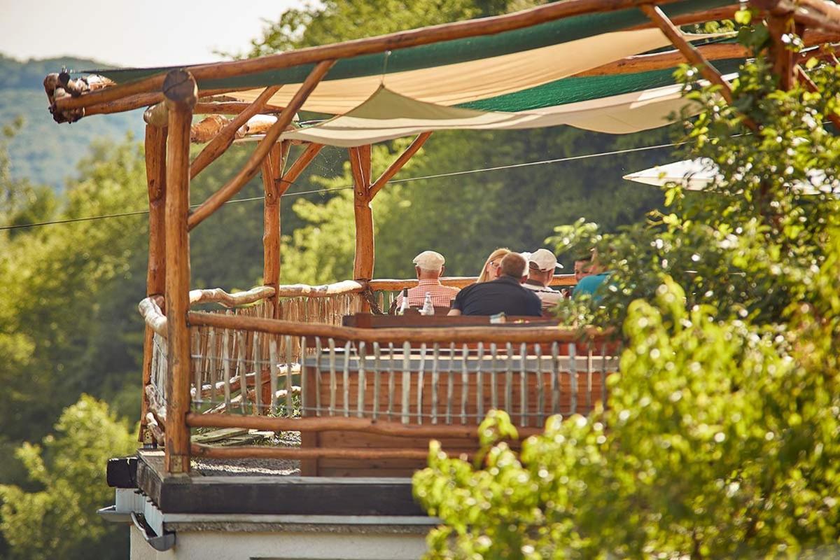 Onkel Toms Huette, Weingut Friedhelm Lenz Hotel Bullay Exterior foto